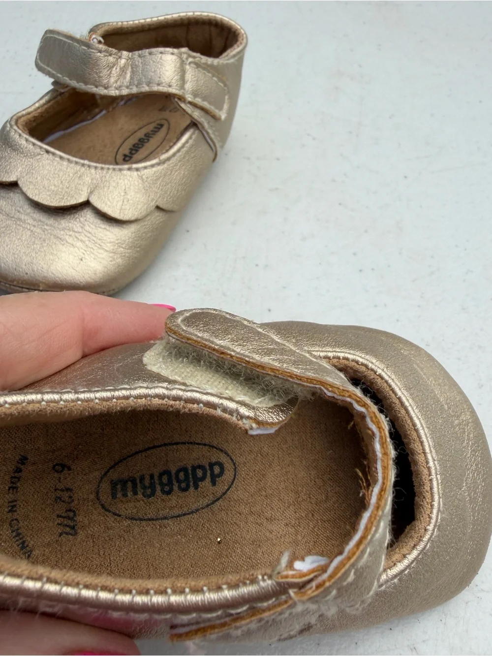 my ggpp  Metallic Gold Mary Jane Shoes with Scallop Trim